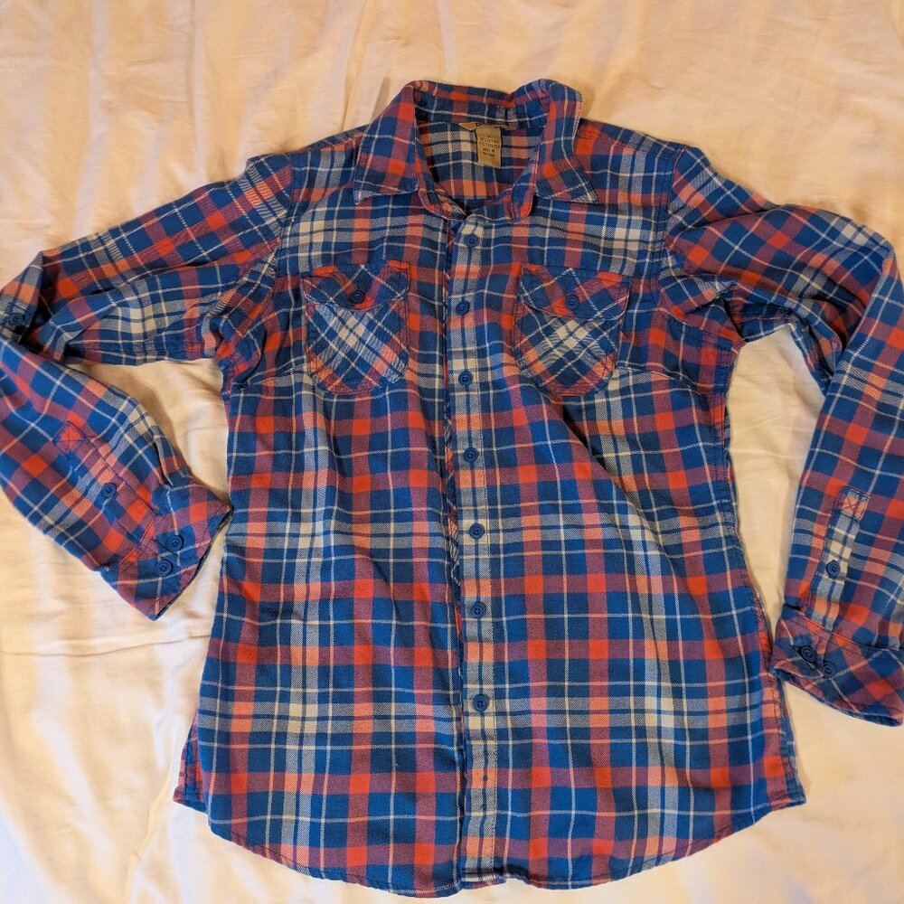 Duluth Free Swinging flannel button up shirt